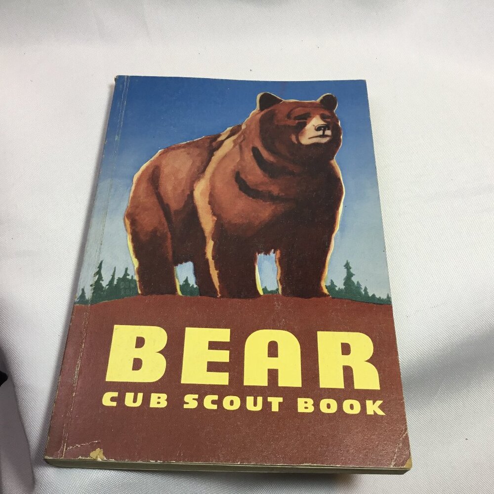 VINTAGE BEAR CUB SCOUT BOOK 1964 Printing Boy Scouts of America BSA